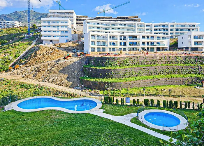 Daire Two Bedroom To Rent In Carvajal Fuengirola