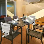 Two Bedroom To Rent In Carvajal Фуэнхирола