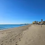 Two Bedroom To Rent In Carvajal Фуэнхирола