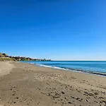 Апартаменты Two Bedroom To Rent In Carvajal *