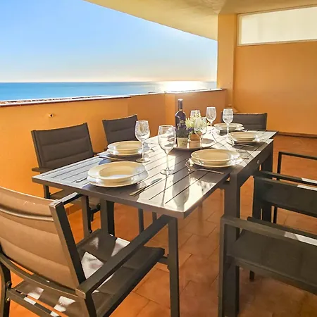 Appartement Two Bedroom To Rent In Carvajal