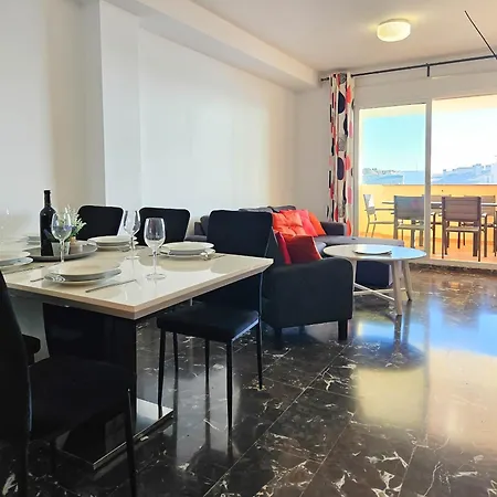 Apartamento Two Bedroom To Rent In Carvajal Fuengirola