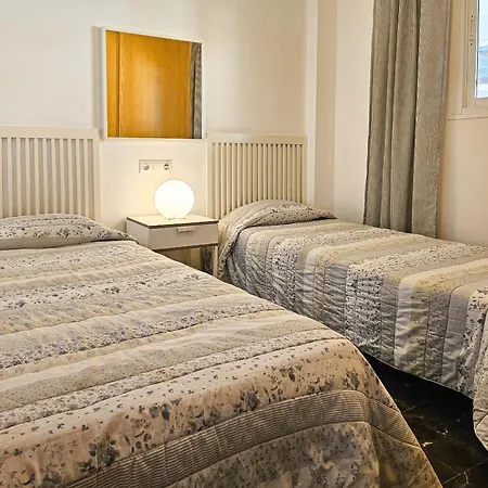 Two Bedroom To Rent In Carvajal * Fuengirola