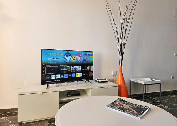 Two Bedroom To Rent In Carvajal דירה פואנגירולה