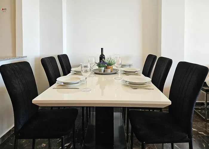 Two Bedroom To Rent In Carvajal דירה