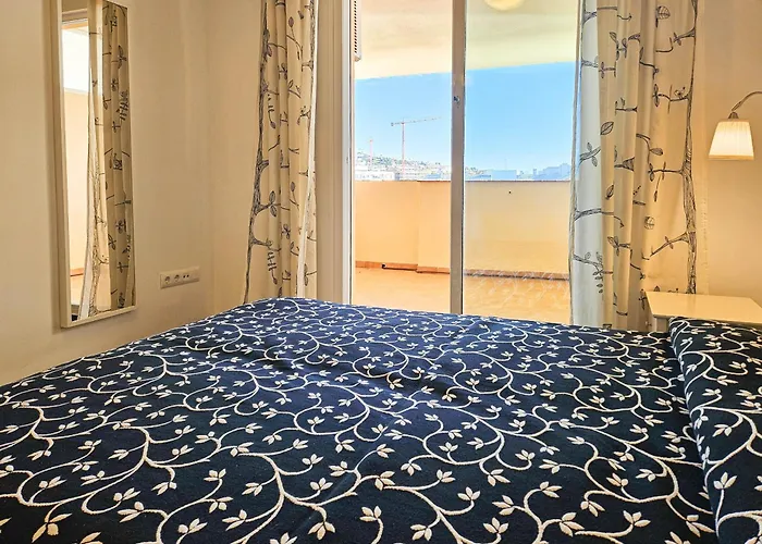 דירה Two Bedroom To Rent In Carvajal פואנגירולה