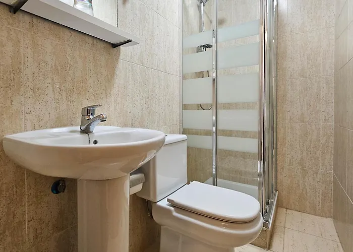 Two Bedroom To Rent In Carvajal * Fuengirola