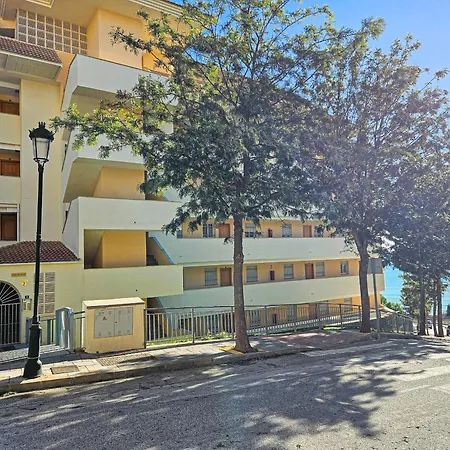 Two Bedroom To Rent In Carvajal 아파트 푸엔히롤라